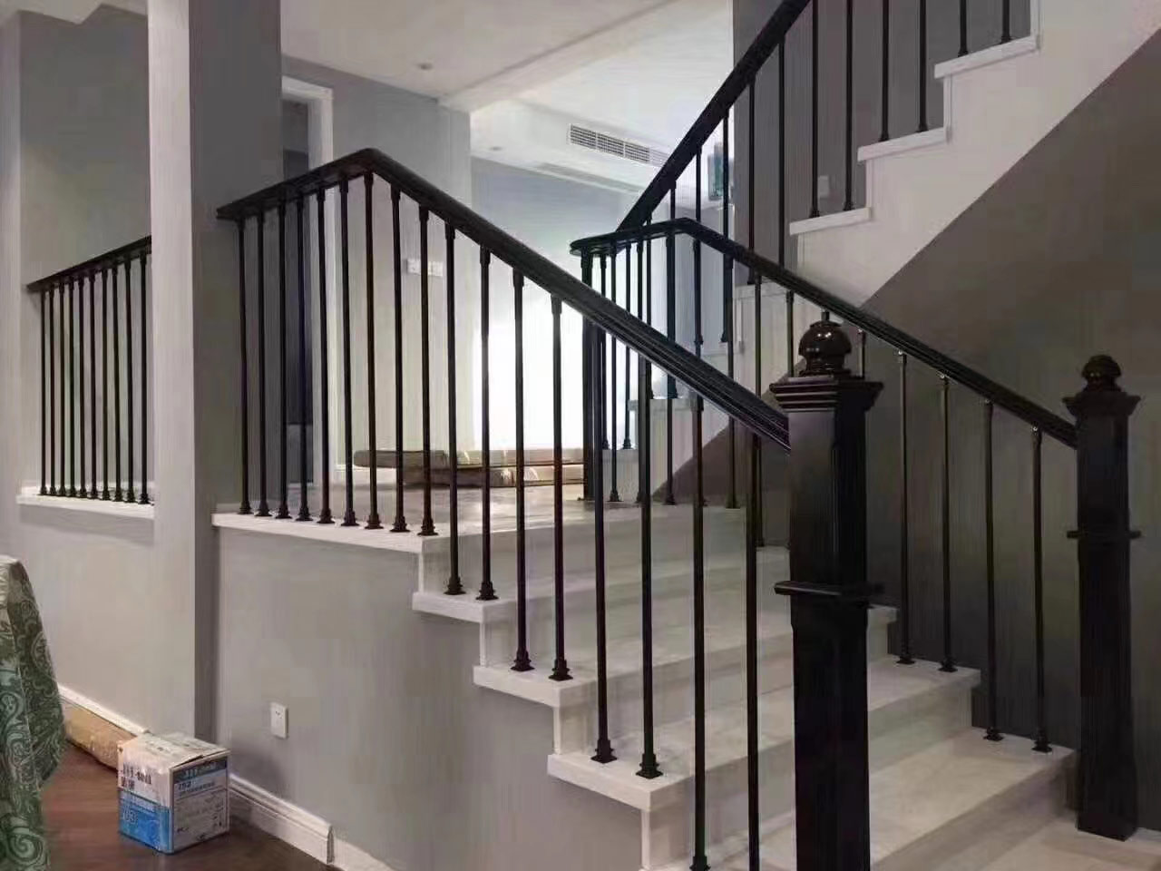室内楼梯扶手